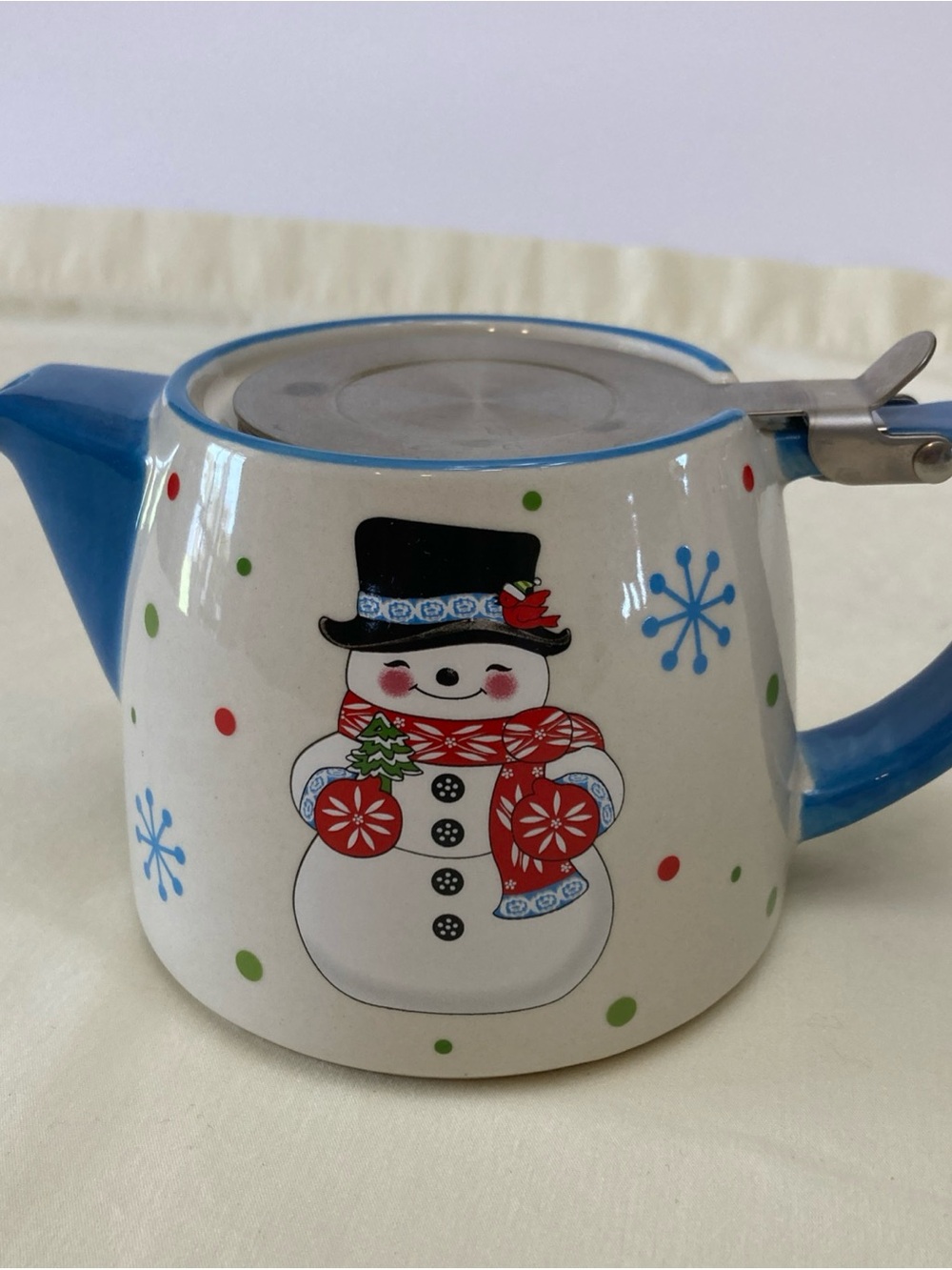 Temptations Seasonal Serving Strainer Ceramic Snowman Teapot - Blue and White